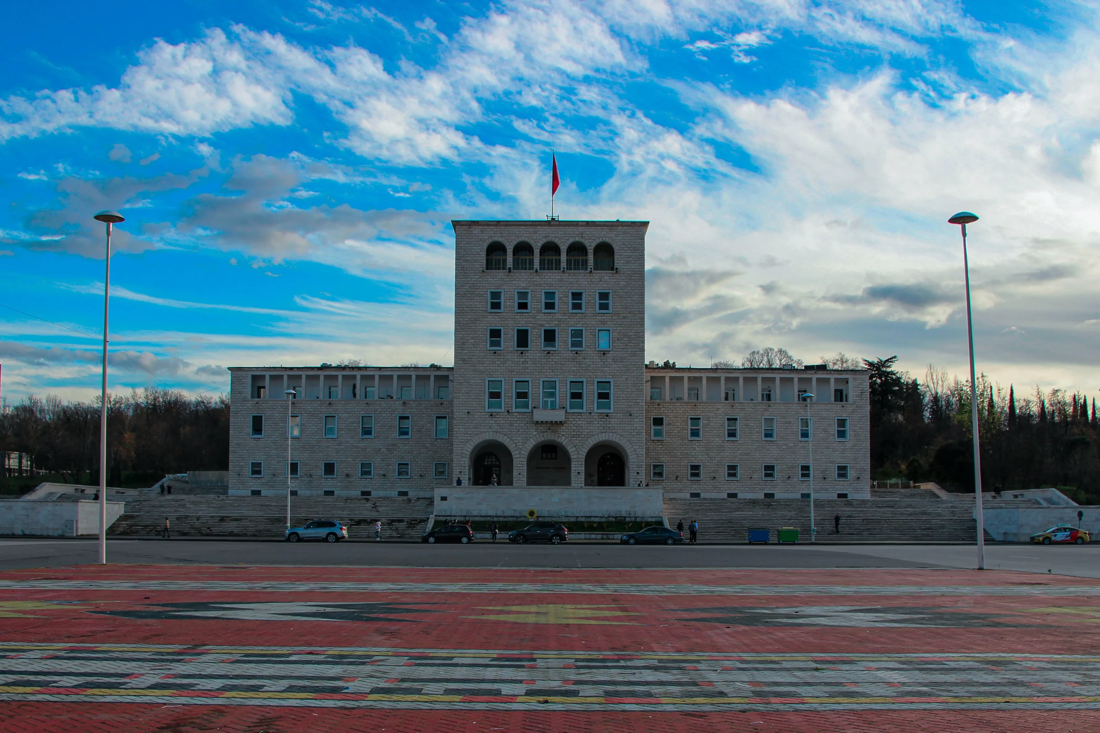 Tom Bilyeu community meetup Tirana, Albania 