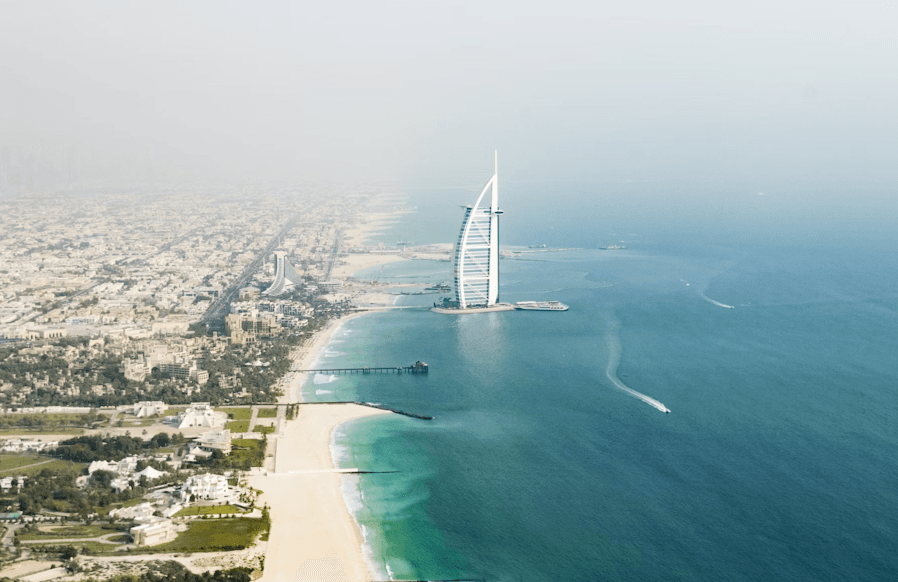 DON'T DIE (Bryan Johnson) Dubai - Kite Beach