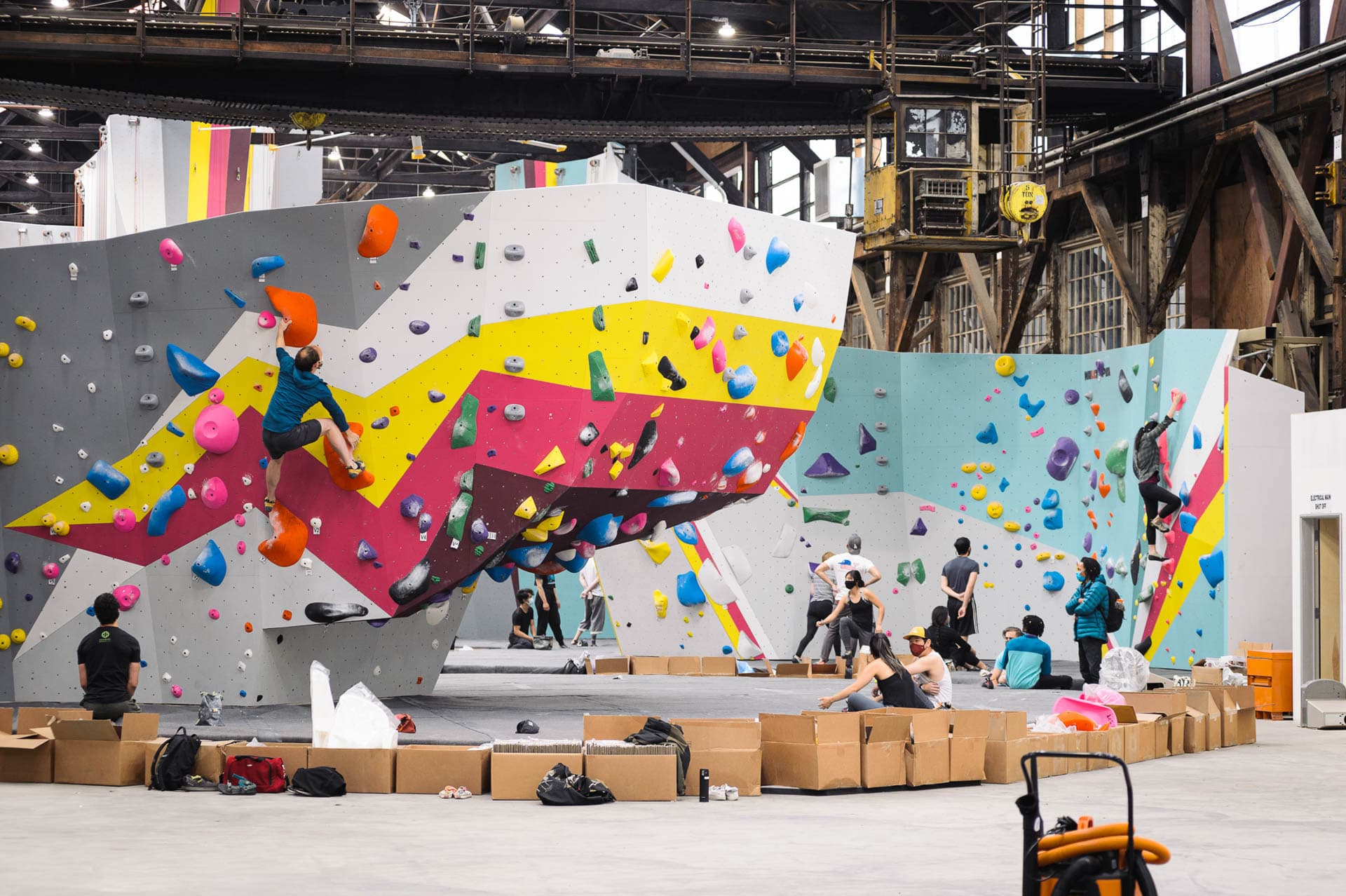 Don't Die Bouldering / Climbing